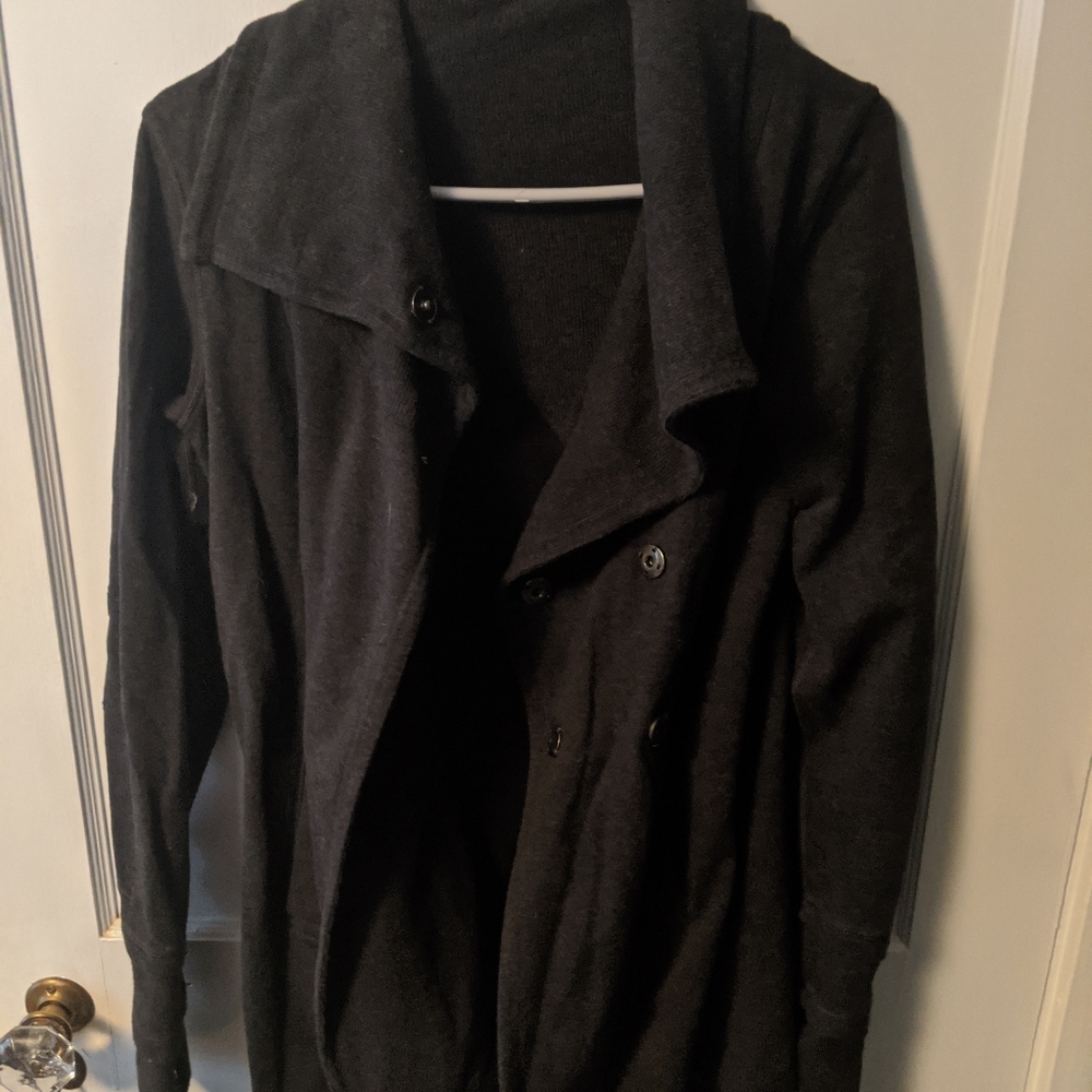 Lululemon jacket size 6